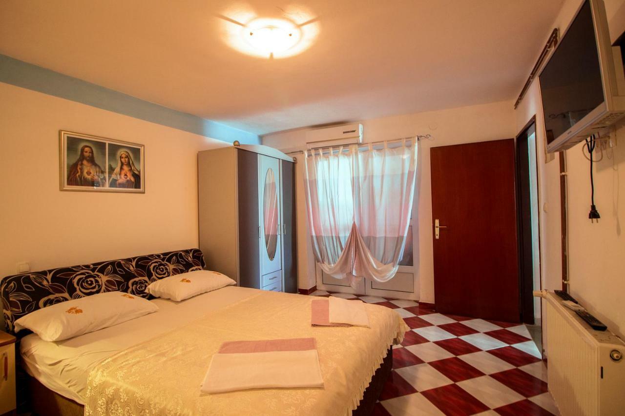 Mrkonjic Branko & Marija Apartmani Omiš Εξωτερικό φωτογραφία