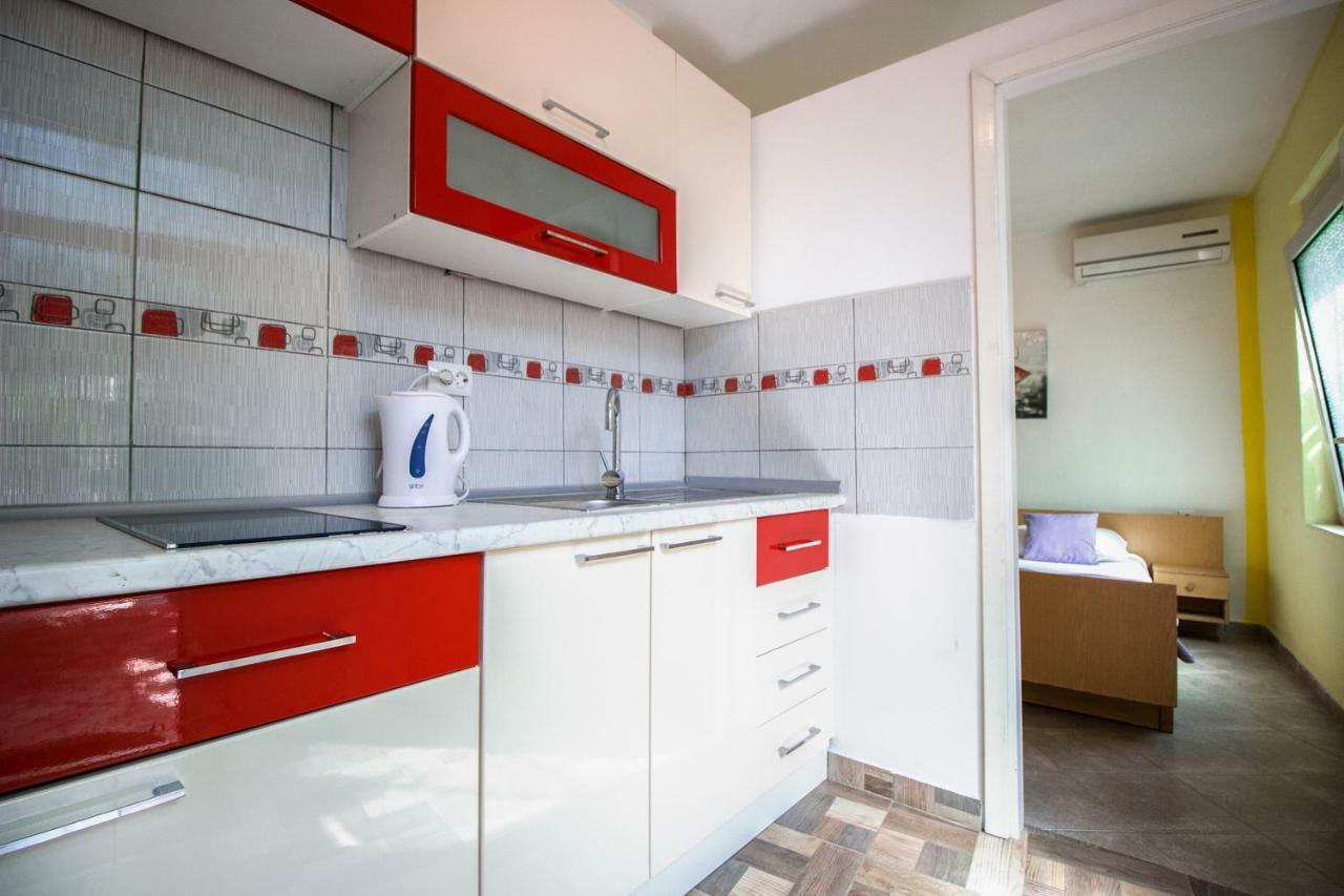 Mrkonjic Branko & Marija Apartmani Omiš Εξωτερικό φωτογραφία