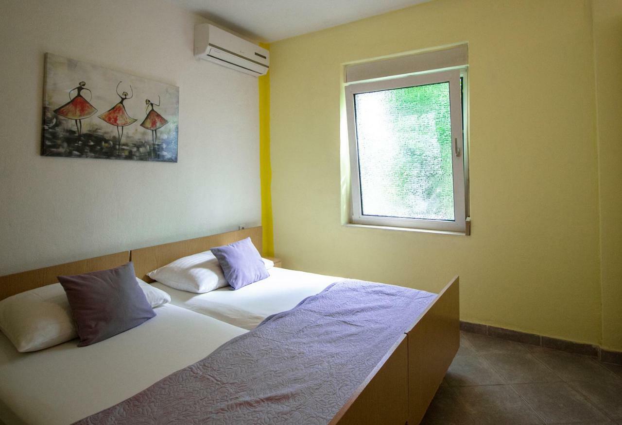 Mrkonjic Branko & Marija Apartmani Omiš Εξωτερικό φωτογραφία