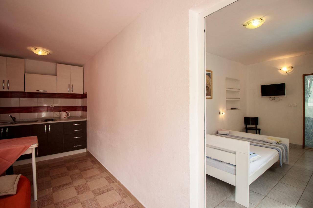 Mrkonjic Branko & Marija Apartmani Omiš Εξωτερικό φωτογραφία
