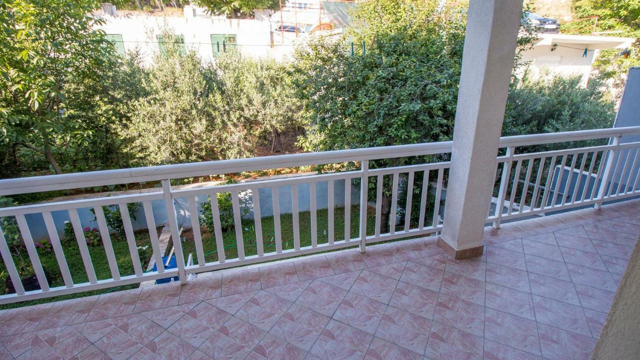Mrkonjic Branko & Marija Apartmani Omiš Εξωτερικό φωτογραφία