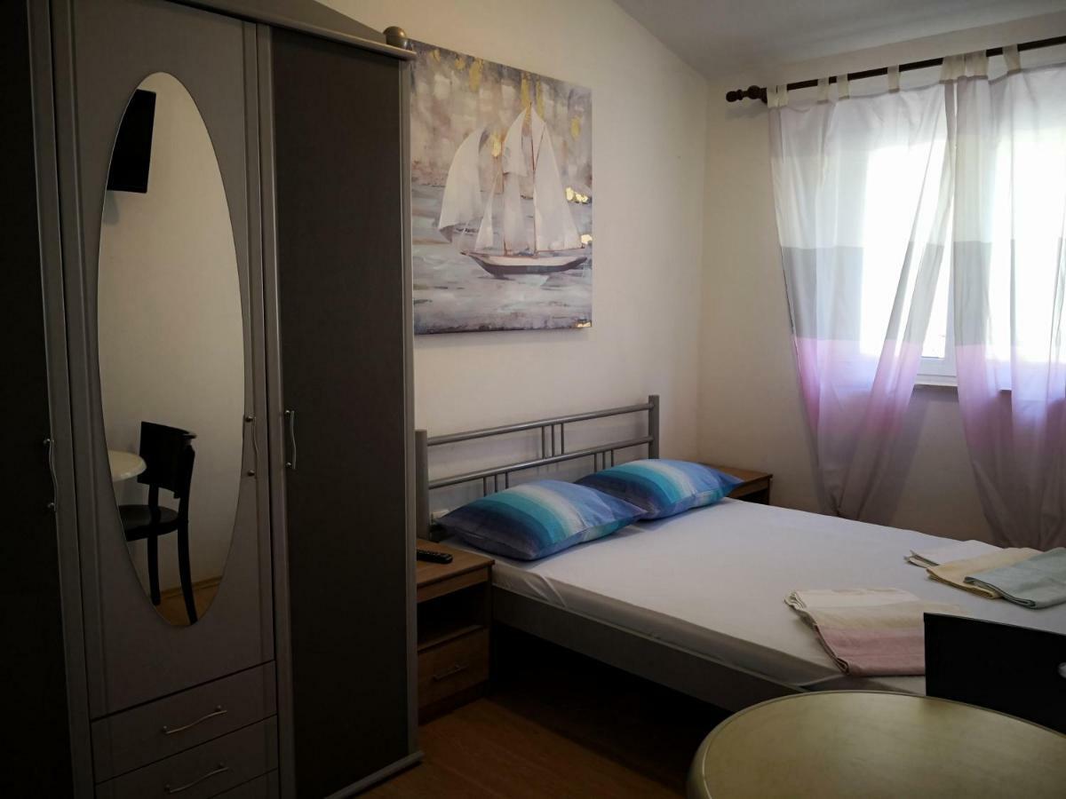 Mrkonjic Branko & Marija Apartmani Omiš Εξωτερικό φωτογραφία