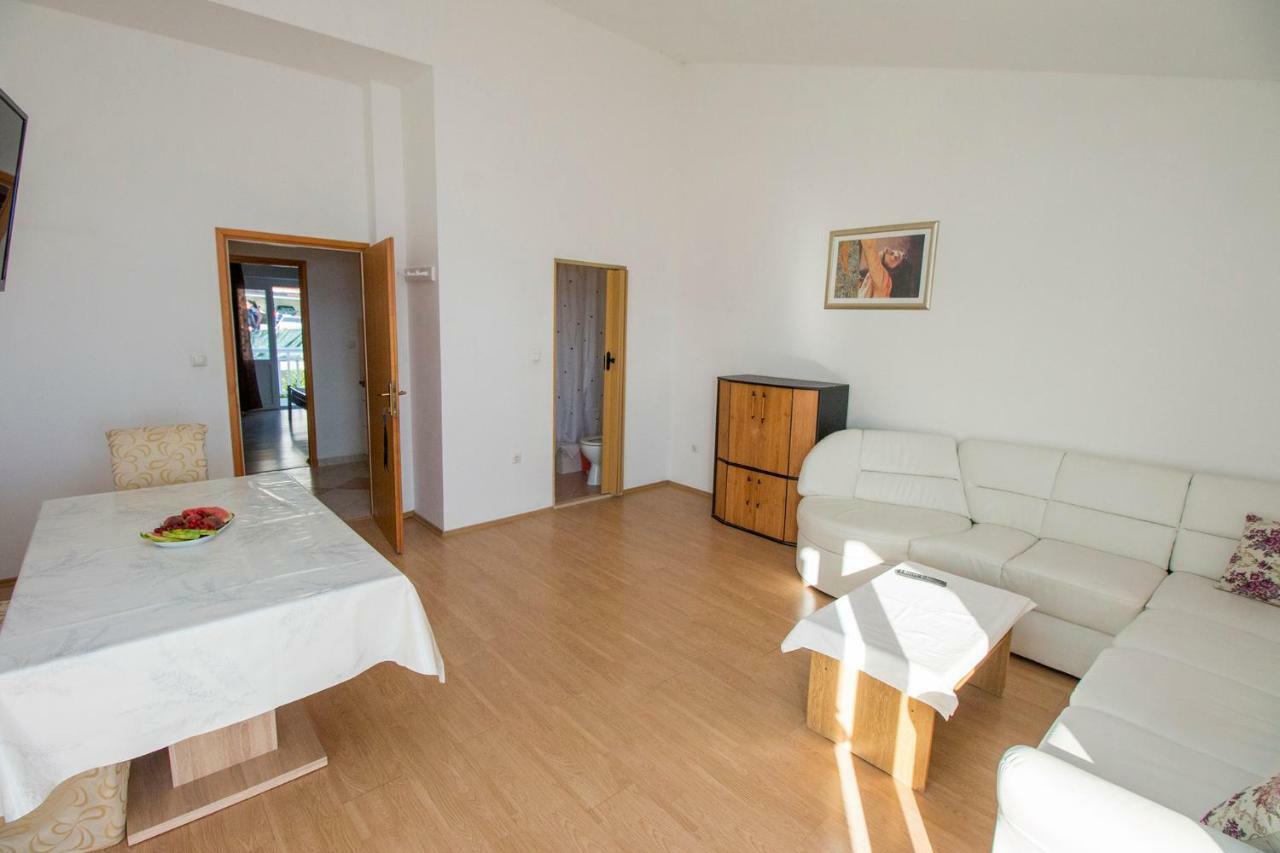 Mrkonjic Branko & Marija Apartmani Omiš Εξωτερικό φωτογραφία