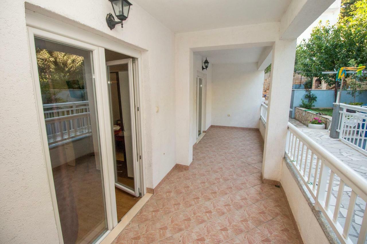 Mrkonjic Branko & Marija Apartmani Omiš Εξωτερικό φωτογραφία