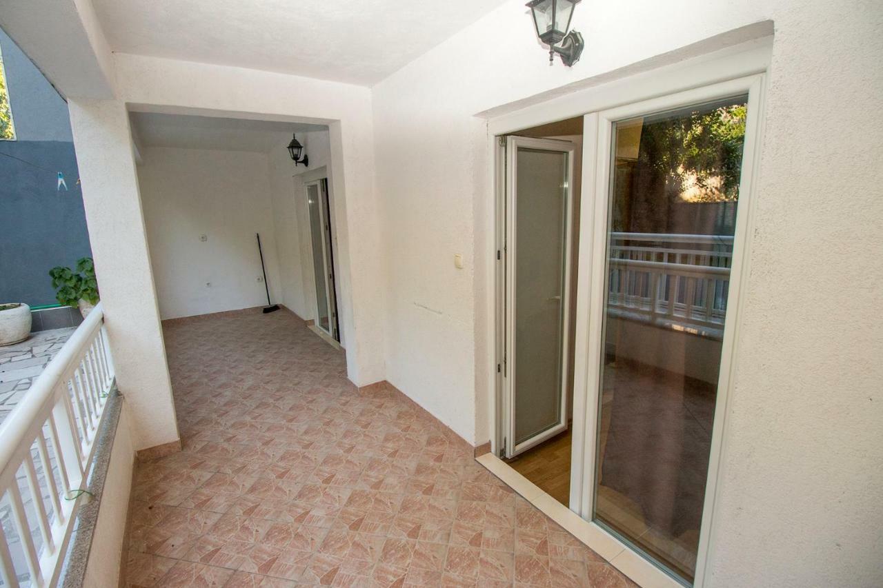 Mrkonjic Branko & Marija Apartmani Omiš Εξωτερικό φωτογραφία