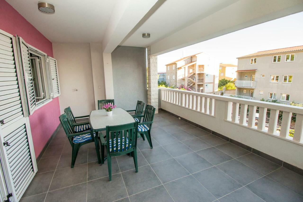 Mrkonjic Branko & Marija Apartmani Omiš Εξωτερικό φωτογραφία